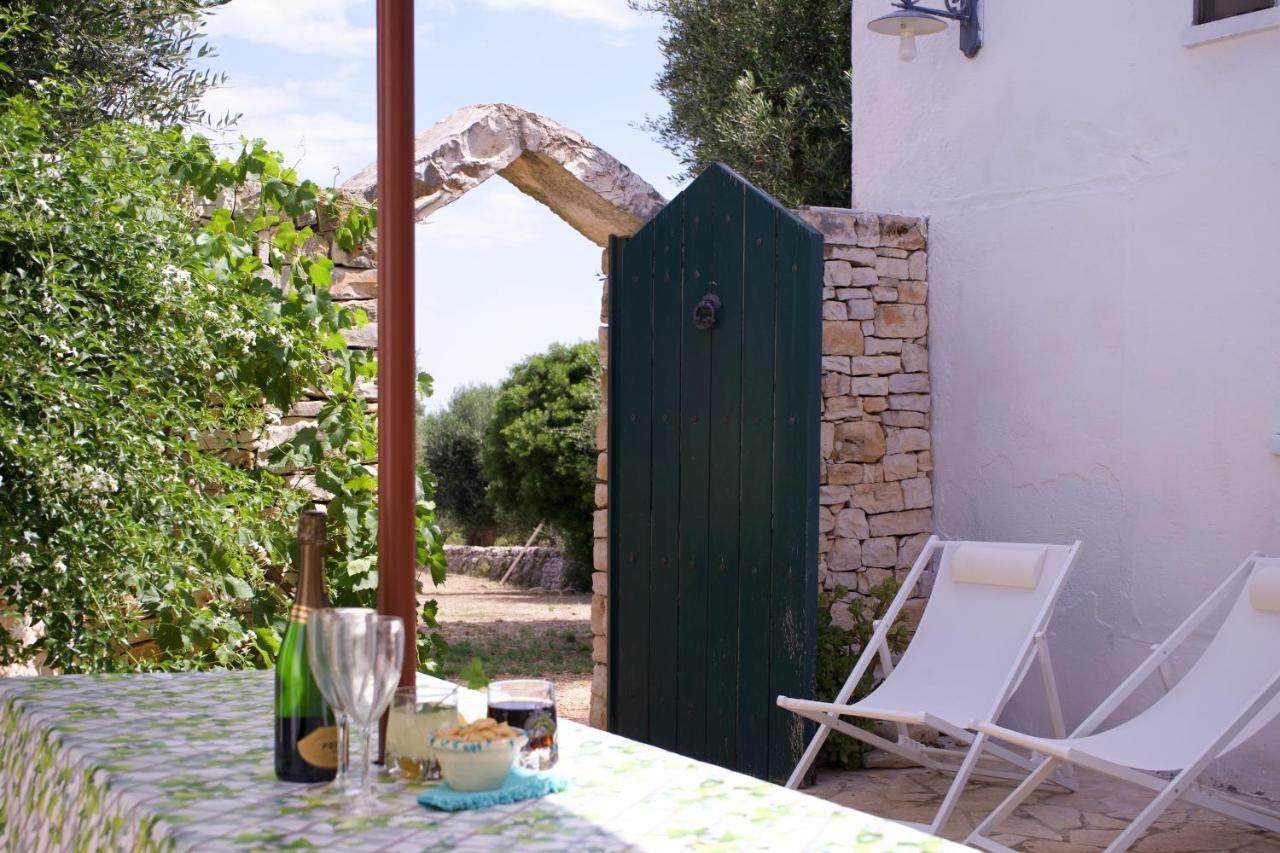 אוסטוני Minicasa Nella Natura, Con Piscina A Due Passi מראה חיצוני תמונה