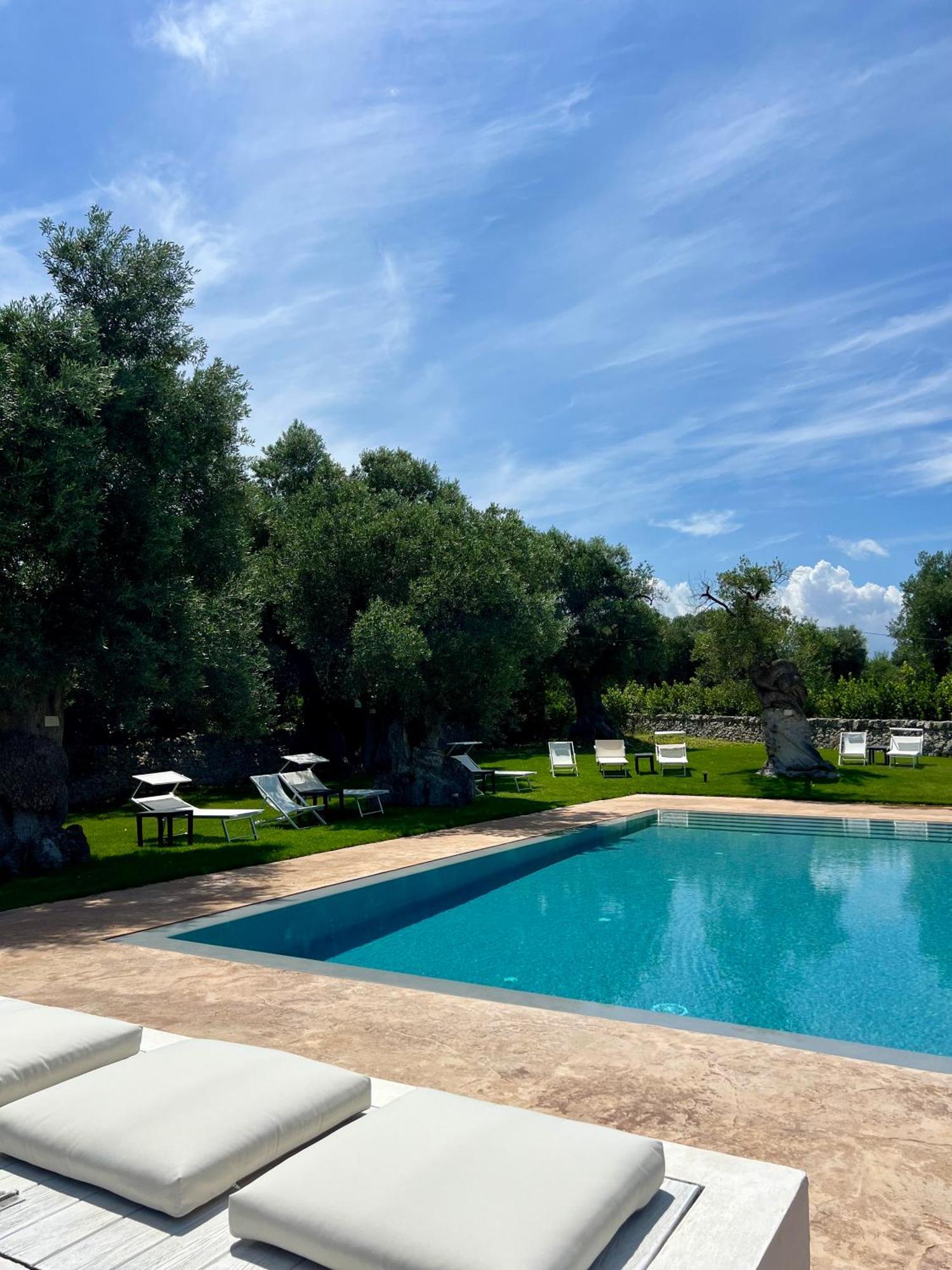 אוסטוני Minicasa Nella Natura, Con Piscina A Due Passi מראה חיצוני תמונה